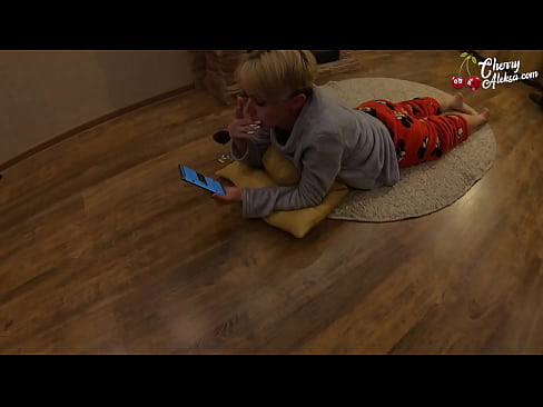 ❤️ Crazy blonde suger stor pikk suger og spretter på den - analsex Sex hos oss ﹏