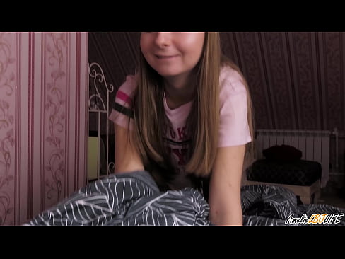❤️ Blondie suger BFF's dypt og får sperm i munnen Sex hos oss ﹏